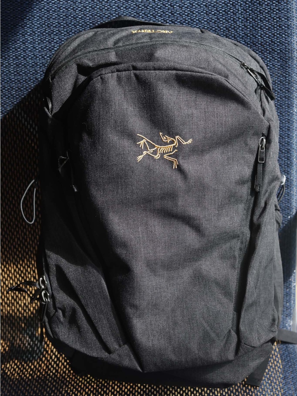 Arc'teryx Mantis 26 26L Hiking Backpack Black Nylon Zip 5 Pockets Fits 15"